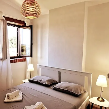 Sunny Home With Open View Terrace